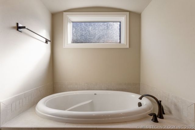 9105 E 62nd Court S, Tulsa, OK 74133