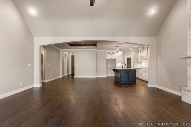 9105 E 62nd Court S, Tulsa, OK 74133