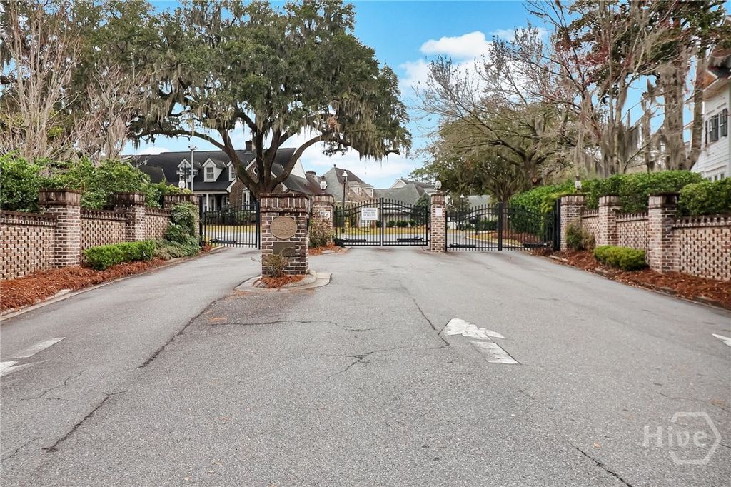 Image 7 of property listing at 106 Carolines Retreat, Savannah, GA 31406