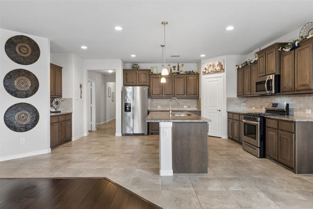 3908 Crater Circle, Fort Worth, TX 76137