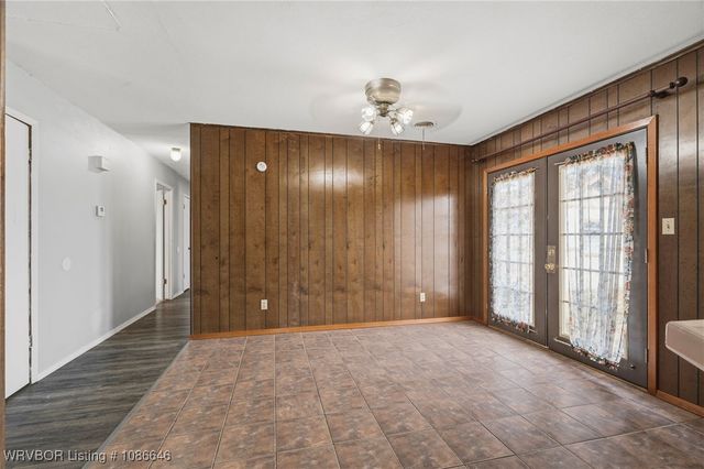 204 Quincy Street, Lavaca, AR 72941