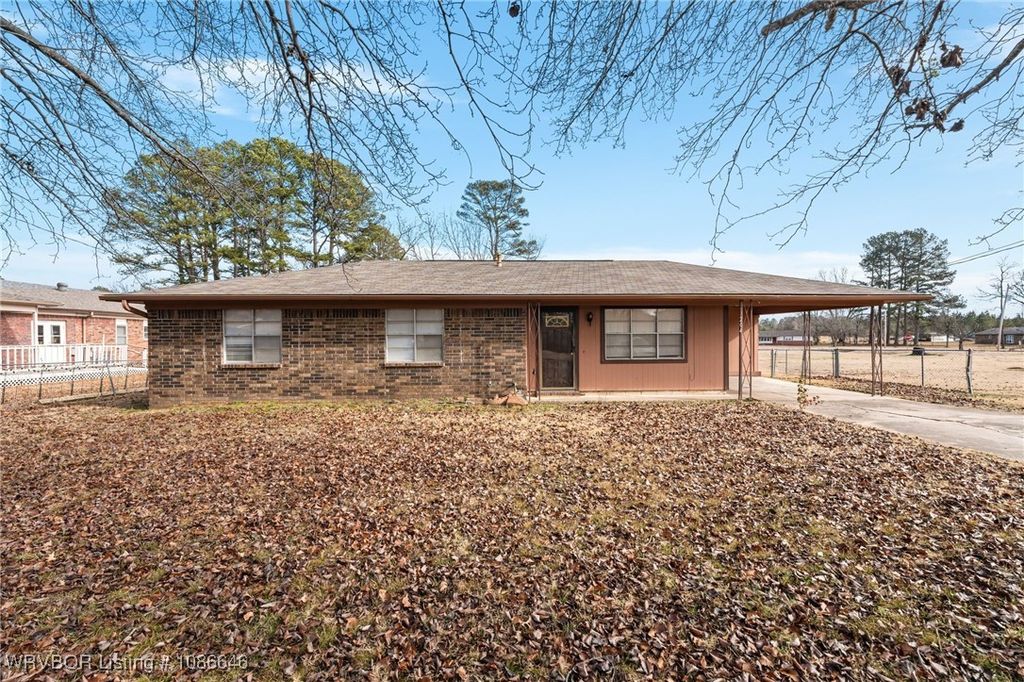 204 Quincy Street, Lavaca, AR 72941