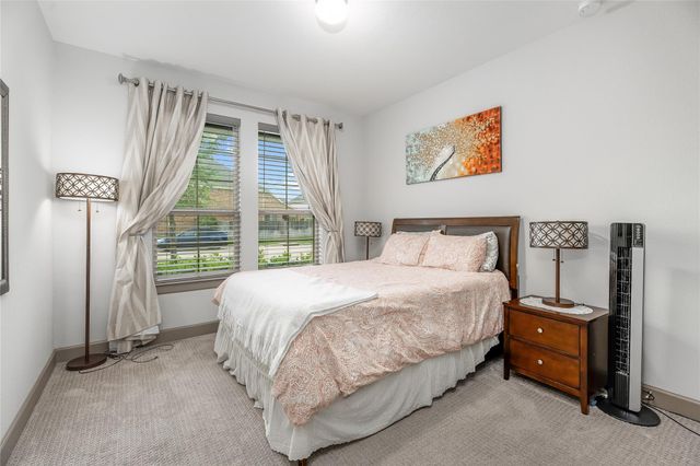 2236 Bayou Cove Lane, League City, TX 77573