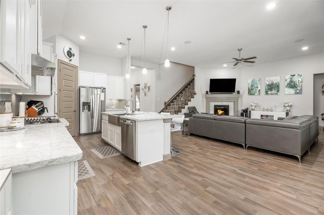 2236 Bayou Cove Lane, League City, TX 77573