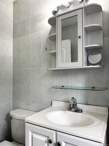 78-16 147th St 3C, Kew Garden Hills, NY 11367