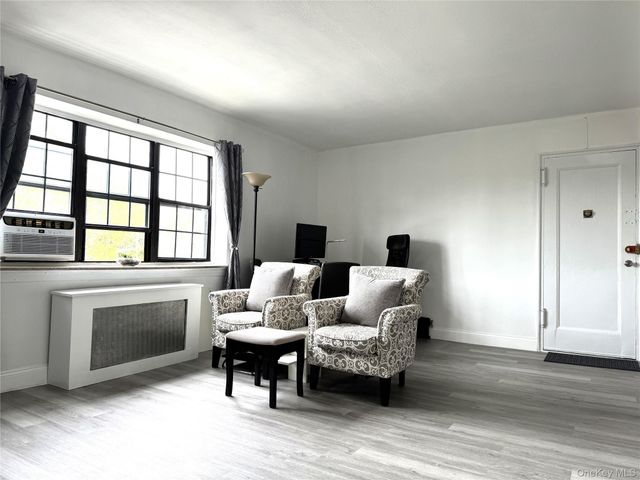 78-16 147th St 3C, Kew Garden Hills, NY 11367