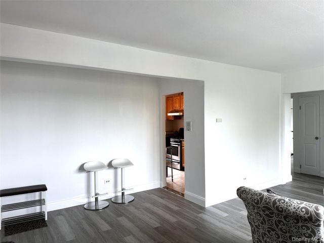 78-16 147th St 3C, Kew Garden Hills, NY 11367