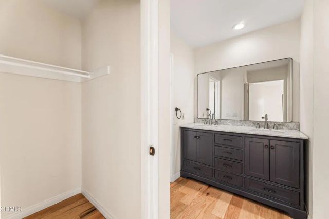 477 S Euclid Avenue E, Pasadena, CA 91101