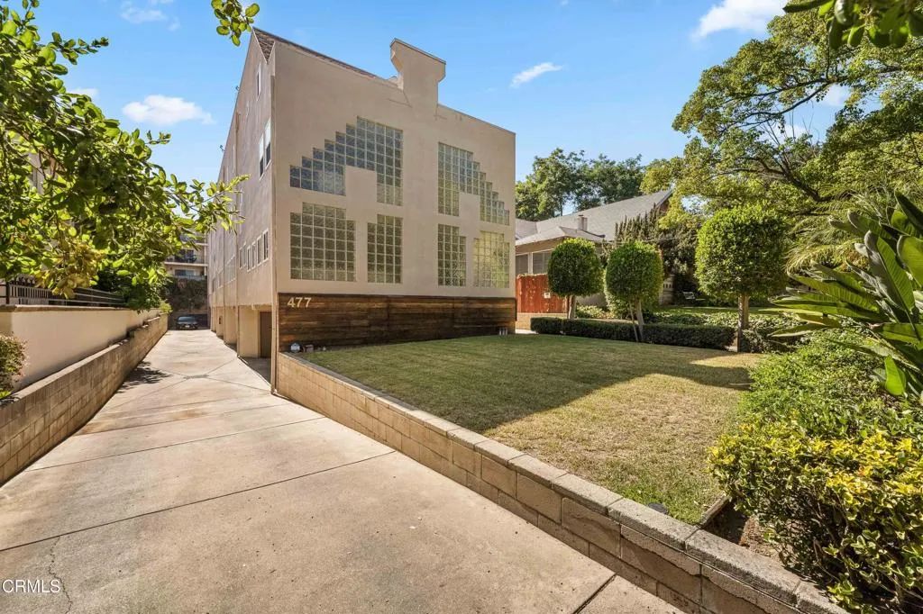477 S Euclid Avenue E, Pasadena, CA 91101