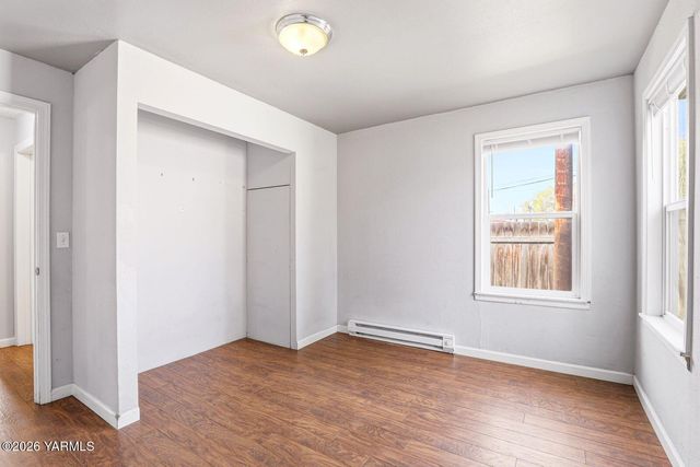 906 W Entiat Ave, Kennewick, WA 99336