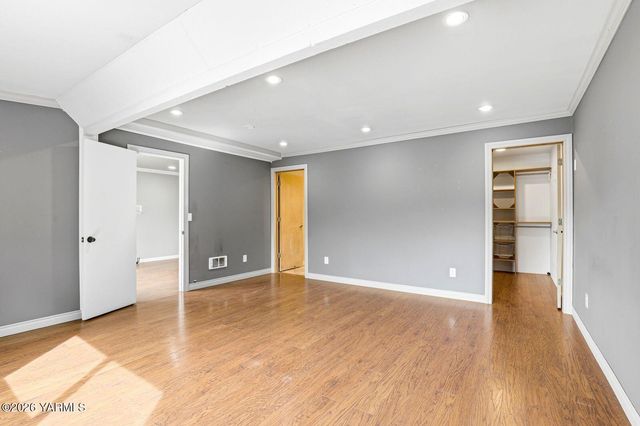 906 W Entiat Ave, Kennewick, WA 99336