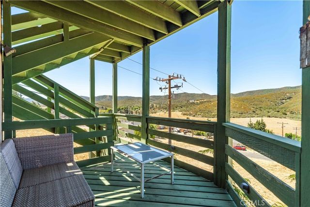 14738 Flintstone Drive, Lake Elizabeth, CA 93532