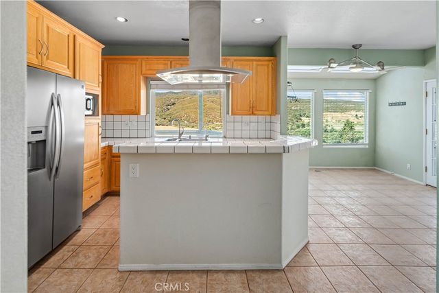 14738 Flintstone Drive, Lake Elizabeth, CA 93532