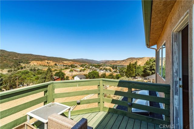 14738 Flintstone Drive, Lake Elizabeth, CA 93532