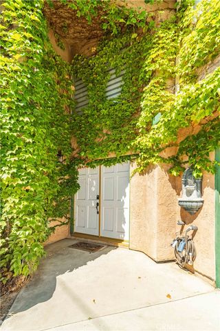 14738 Flintstone Drive, Lake Elizabeth, CA 93532