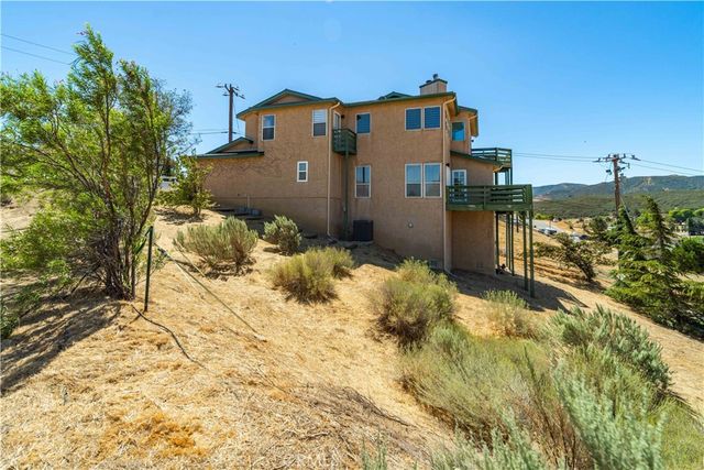 14738 Flintstone Drive, Lake Elizabeth, CA 93532