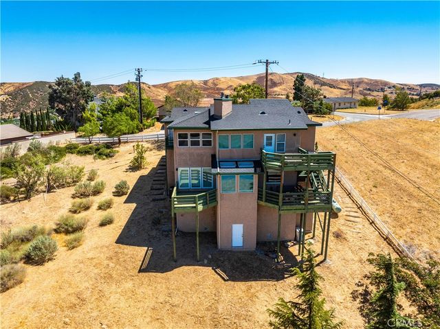 14738 Flintstone Drive, Lake Elizabeth, CA 93532