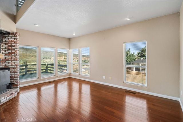 14738 Flintstone Drive, Lake Elizabeth, CA 93532