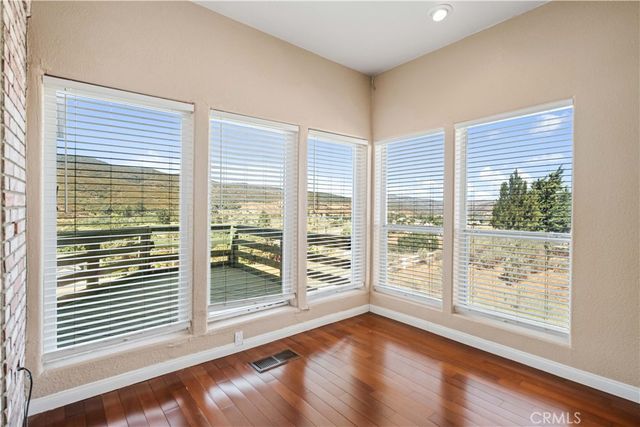 14738 Flintstone Drive, Lake Elizabeth, CA 93532