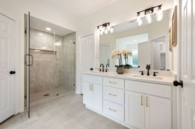 425 Marseille Drive, Hurst, TX 76054