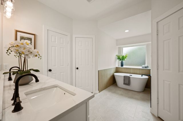 425 Marseille Drive, Hurst, TX 76054