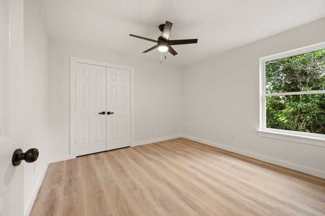 425 Marseille Drive, Hurst, TX 76054