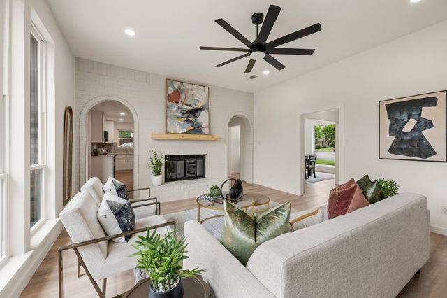 425 Marseille Drive, Hurst, TX 76054