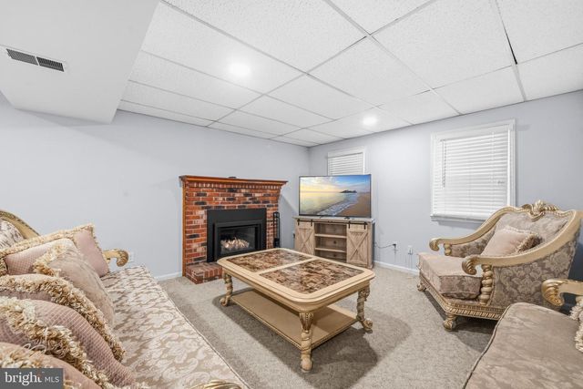 8721 VALLEY DR, Waldorf, MD 20603