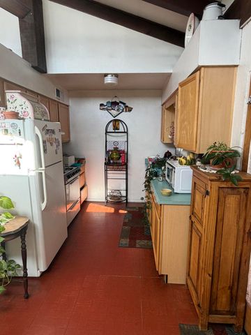 4621 Sunshine Place SW, Albuquerque, NM 87105