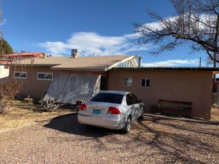 4621 Sunshine Place SW, Albuquerque, NM 87105