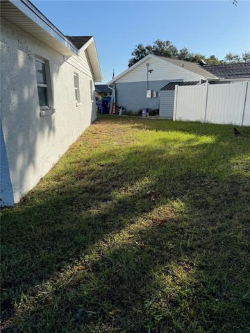 4233 BELLE ISLE COURT, New Port Richey, FL 34653