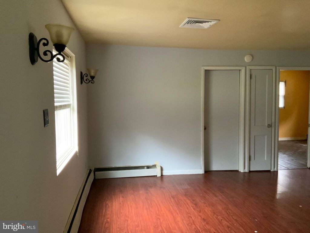 24 TOWER RD, CREAM RIDGE, NJ 08514 — photo 2
