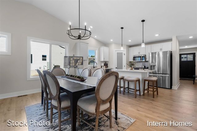 1597 N Village Circle, Kalamazoo, MI 49009
