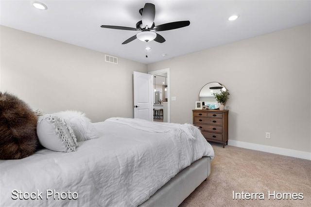 1597 N Village Circle, Kalamazoo, MI 49009