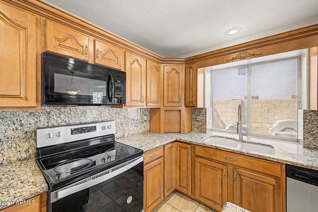 12776 W ALVARADO Road, Avondale, AZ 85392