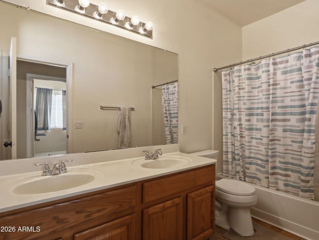 3897 S SUNNYVALE Avenue, Gilbert, AZ 85297