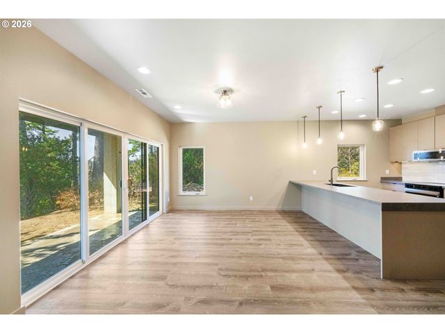 1103 TALUS Way, Port Orford, OR 97465
