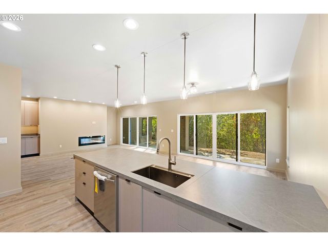 1103 TALUS Way, Port Orford, OR 97465