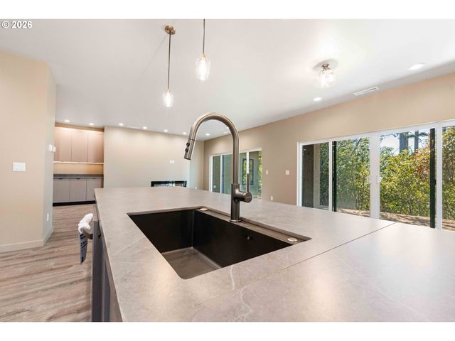 1103 TALUS Way, Port Orford, OR 97465