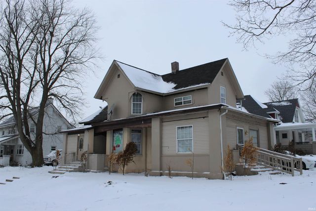 403 N Main St, Kendallville, IN 46755