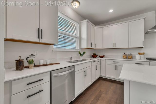 50936 Baileys Landing, Canton Charter Township, MI 48187