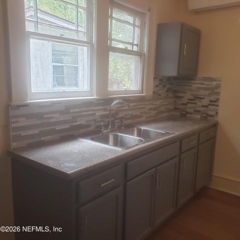 2575 HALDUMAR Terrace, Jacksonville, FL 32204