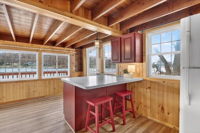 433 E Ellendale Road, Edgerton, WI 53534