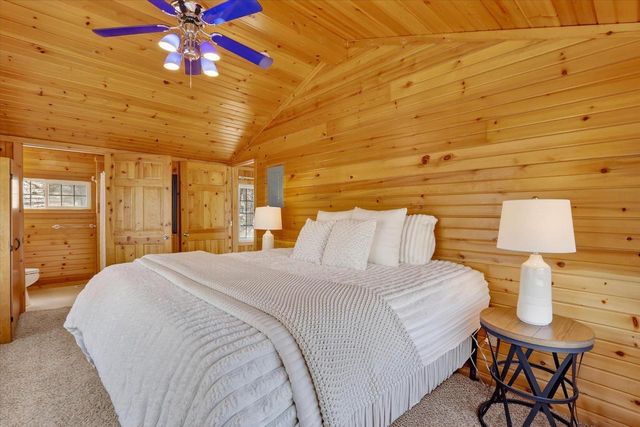 433 E Ellendale Road, Edgerton, WI 53534
