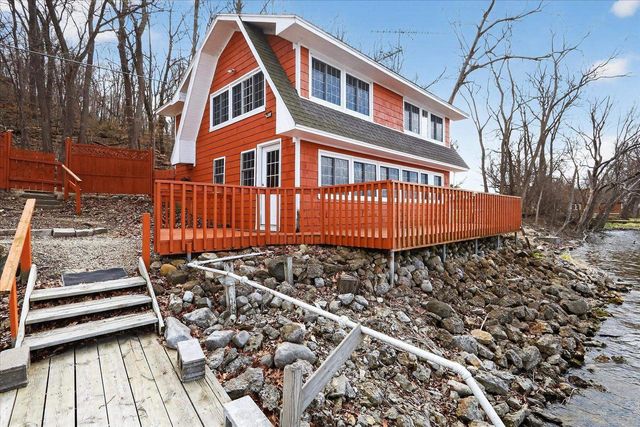 433 E Ellendale Road, Edgerton, WI 53534