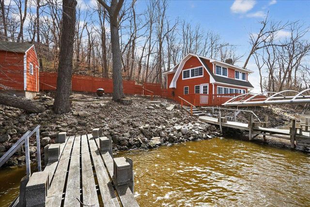 433 E Ellendale Road, Edgerton, WI 53534