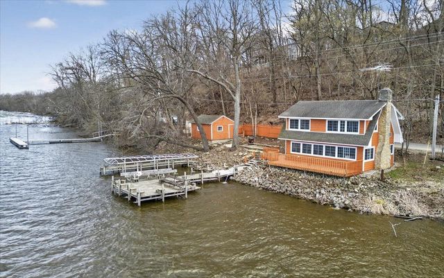 433 E Ellendale Road, Edgerton, WI 53534