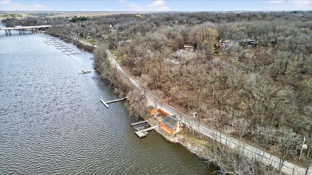 433 E Ellendale Road, Edgerton, WI 53534
