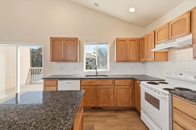 1804 N Drummond St, Greenacres, WA 99016