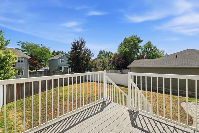 1804 N Drummond St, Greenacres, WA 99016